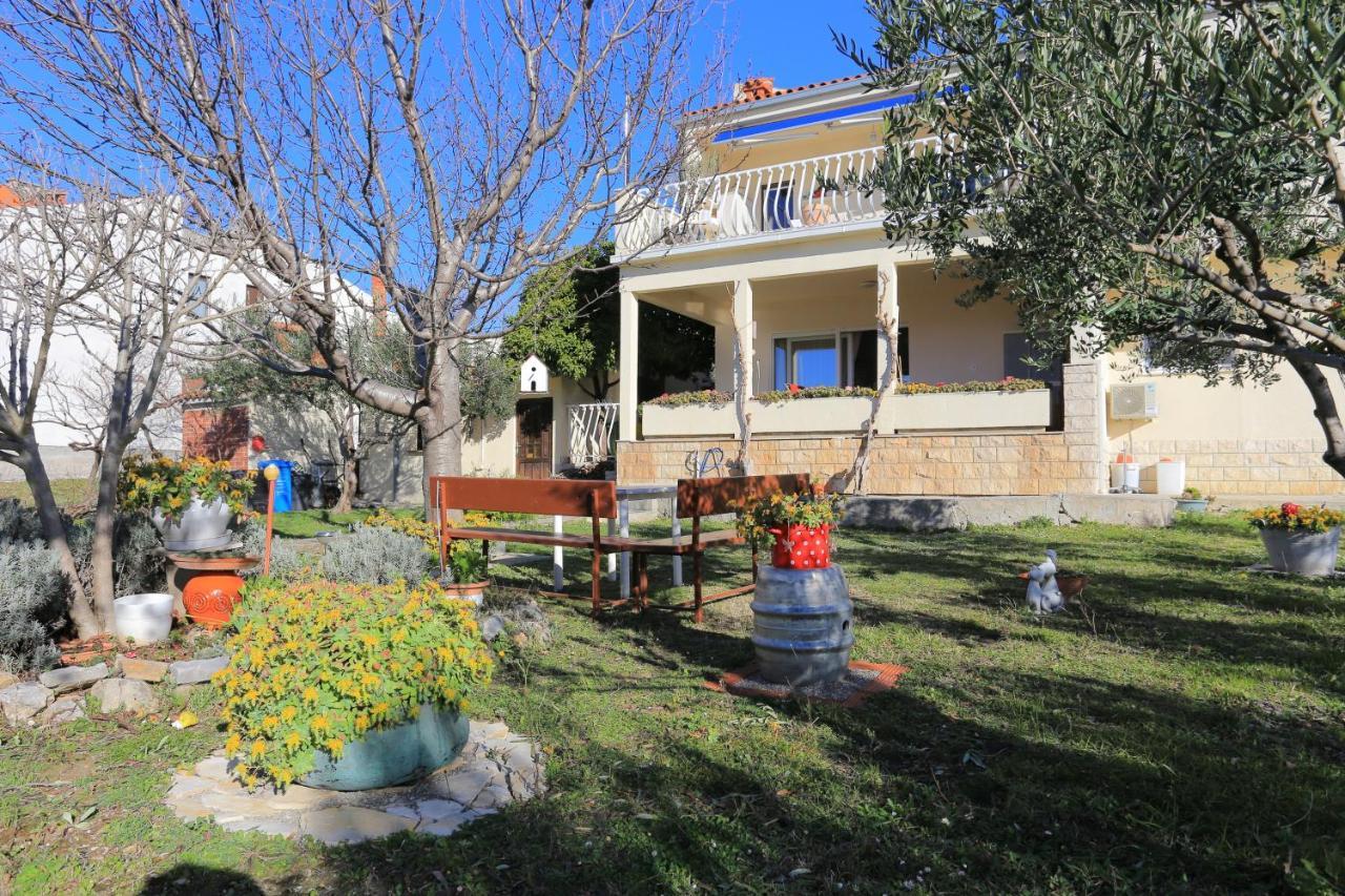 Apartments With A Parking Space Kastel Gomilica, Kastela - 19248 エクステリア 写真